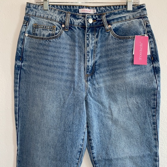 * NWT Mom Jeans / Straight Leg Denim - Picture 3 of 10